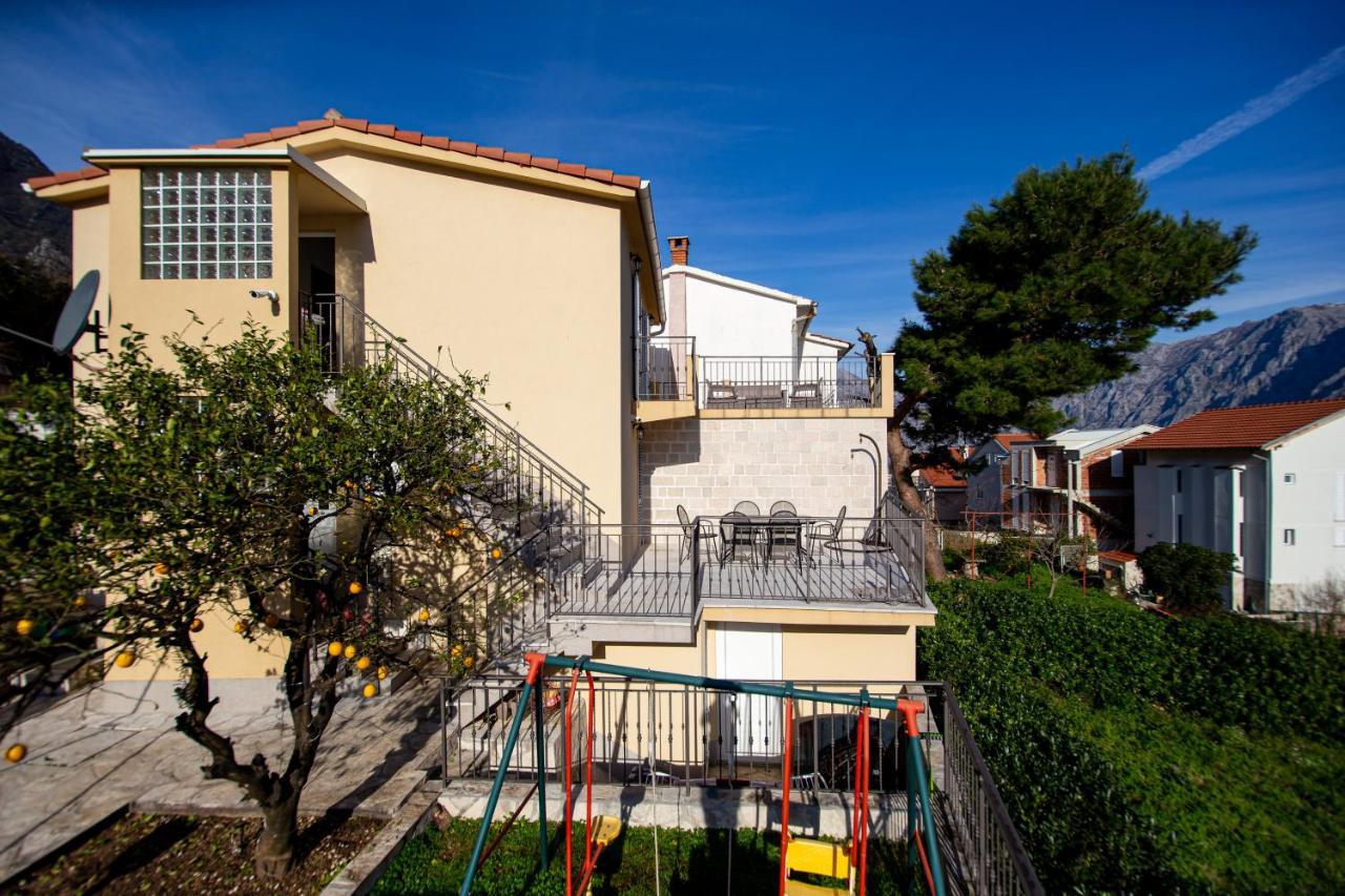 Lana Apartment Prcanj Exterior photo